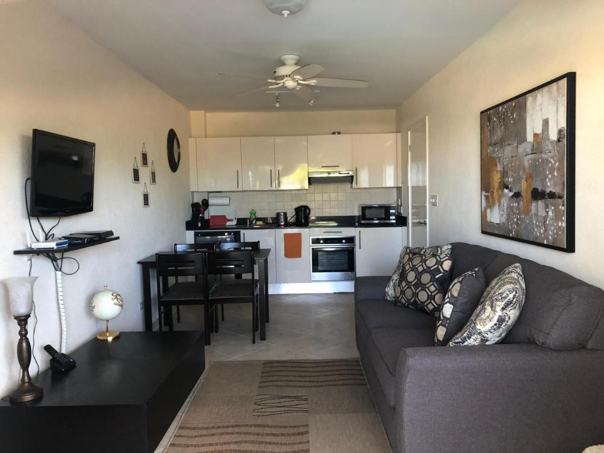 Lantana Barbados Condos Сейнт Джеймс Екстериор снимка