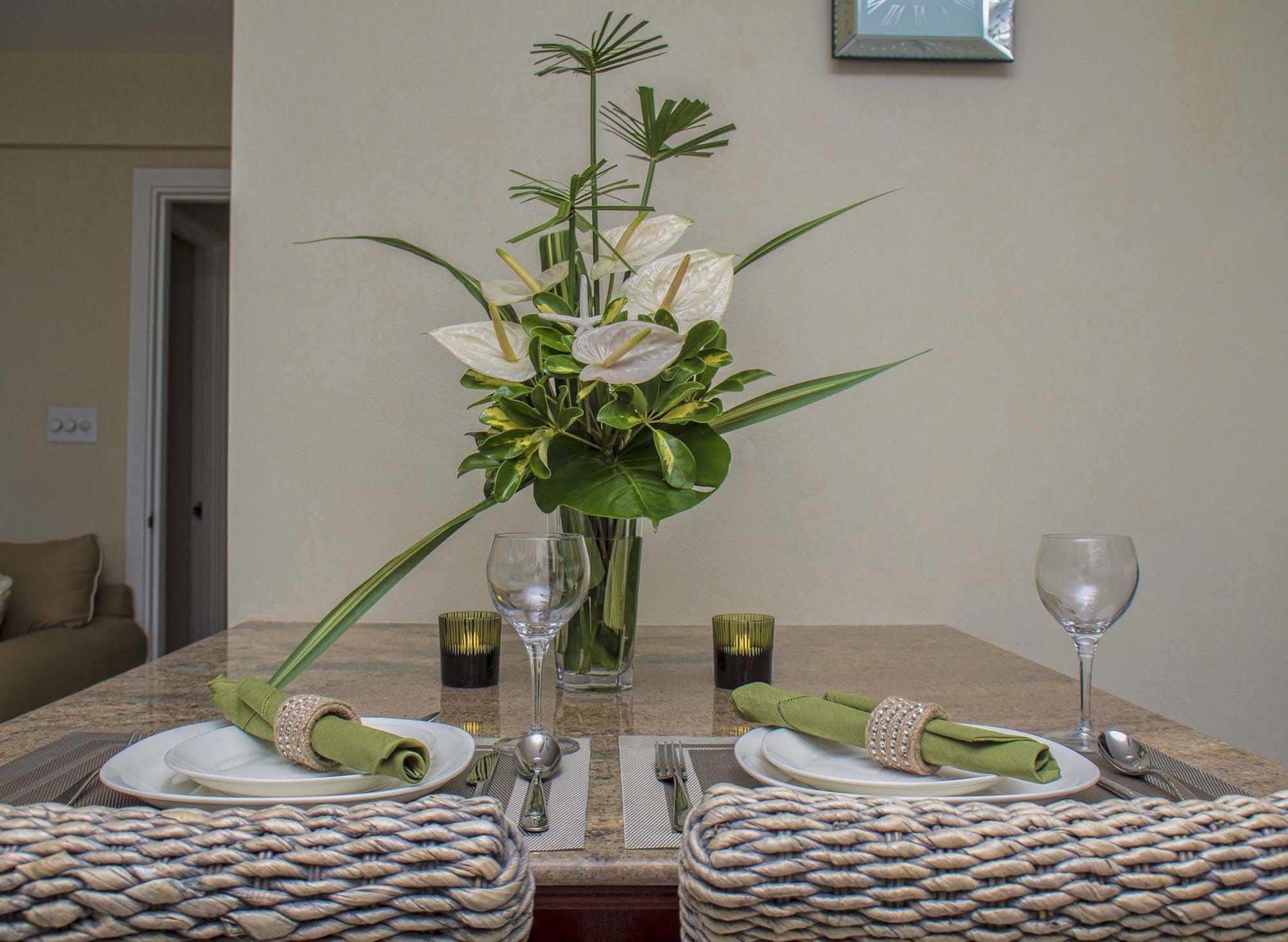 Lantana Barbados Condos Сейнт Джеймс Екстериор снимка