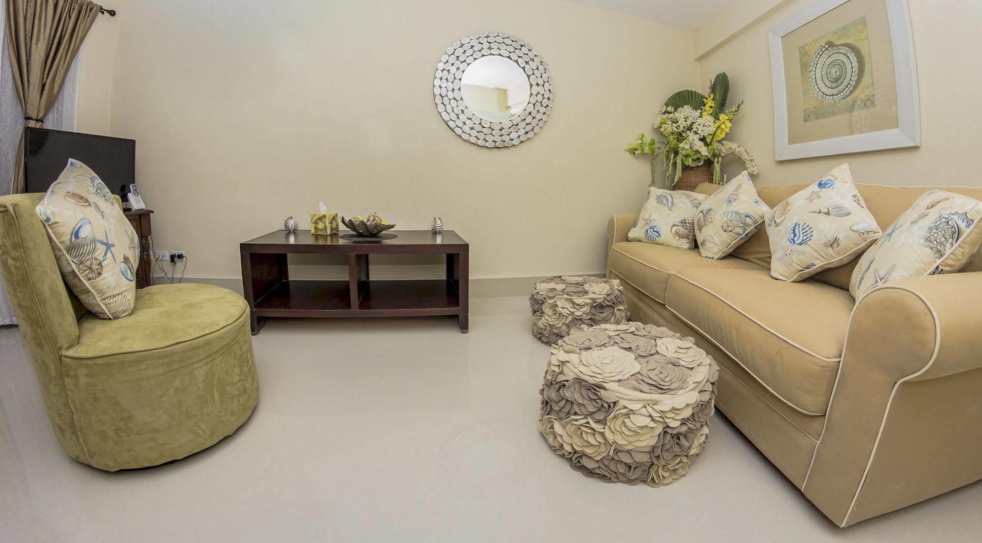 Lantana Barbados Condos Сейнт Джеймс Екстериор снимка
