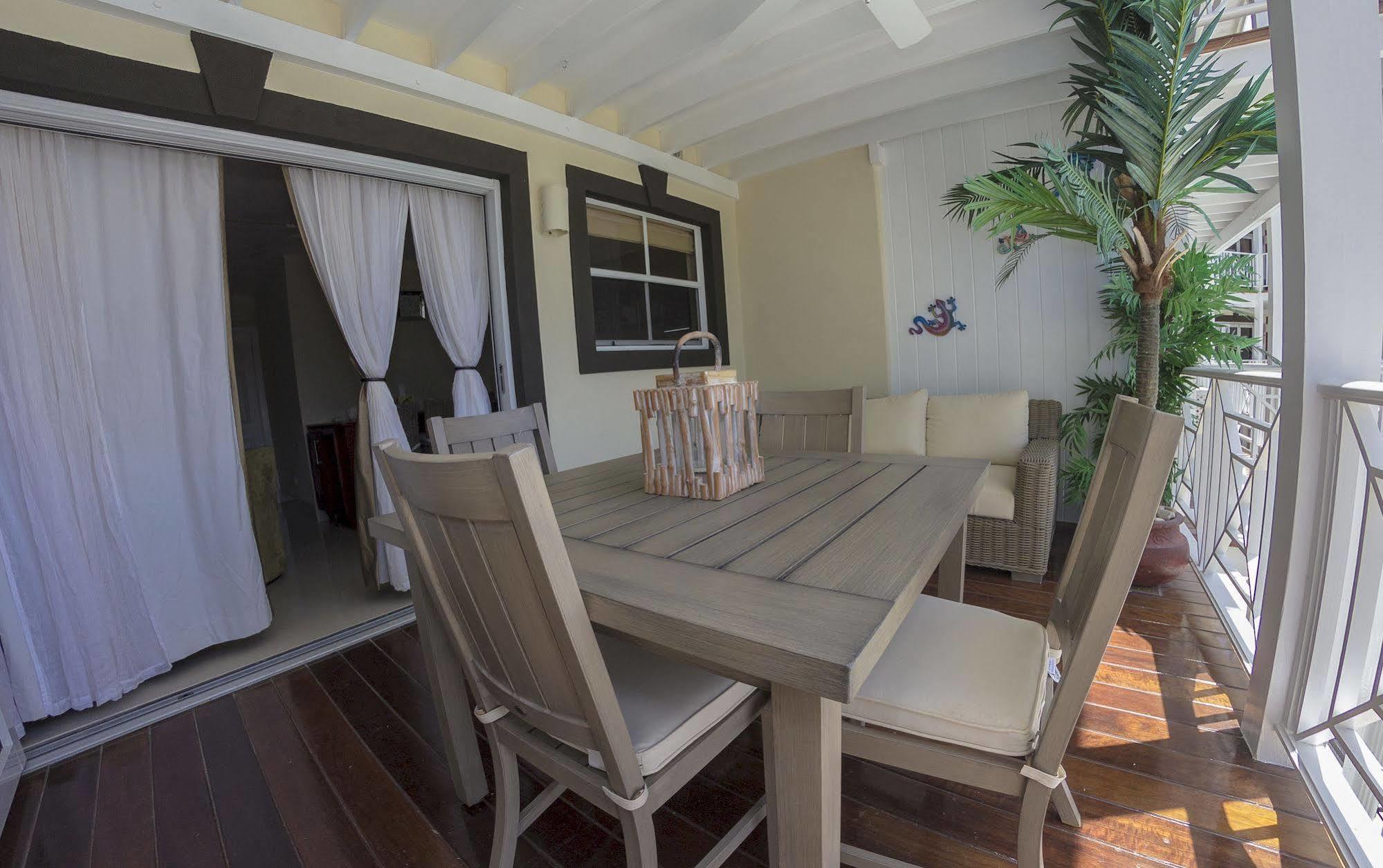 Lantana Barbados Condos Сейнт Джеймс Екстериор снимка
